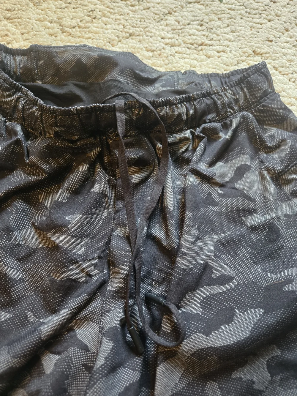 Men's Black Camo Athletic Shorts - Lightweight Performance Lululemon - Picture 2 of 6